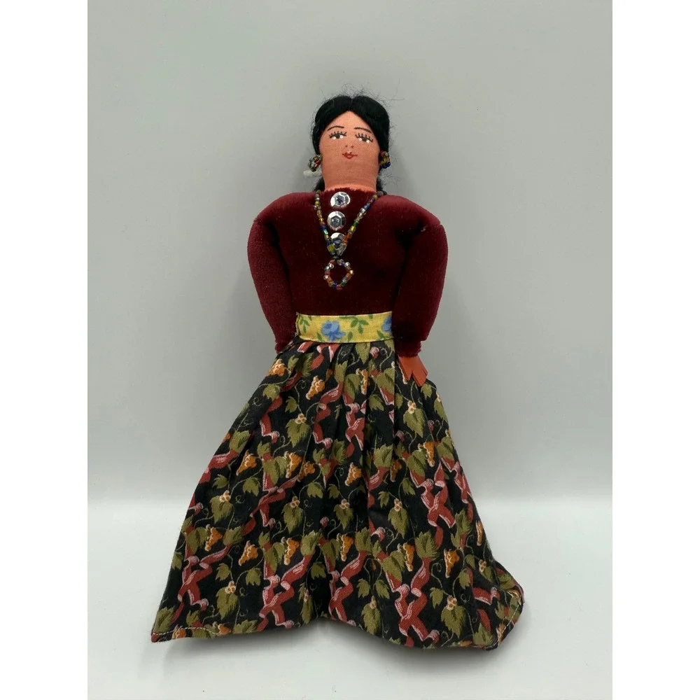 Vintage Navajo Style Handmade‎ Cloth Doll Velvet Bodice Beaded Jewelry 10 Inch